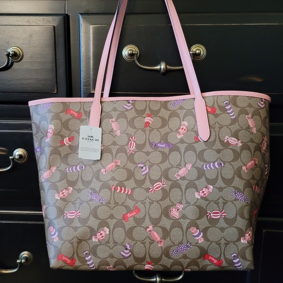 COACH * City Tote In Signature Canvas With Candy Print - Picture 3 of 11